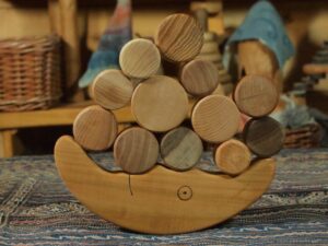 Lune en bois – jeu d’équilibre