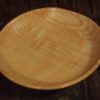 Assiette mi-creuse en frêne ondé – Image 4