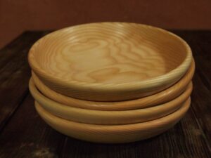 4 assiette mi-creuses en frêne 772