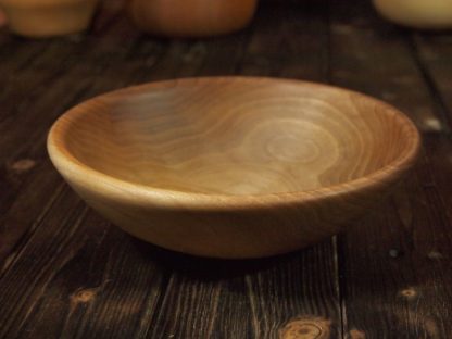 Assiette creuse en noyer – Image 4