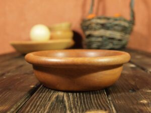 Assiette mi-creuse en poirier - Taille bébé 745
