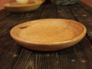 Assiette mi-creuse en poirier 742