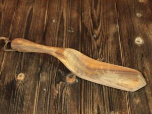 Spatule à crêpe en noyer
