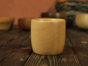 Petit verre en érable - Taille bébé