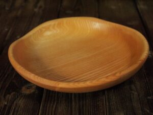 Assiette mi-creuse en frêne 725