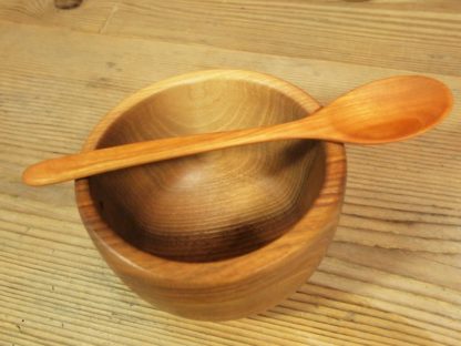 Cuillère en bois pour manger (adulte) en merisier – Image 4