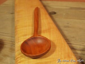 Cuillère en merisier