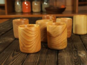 Verre en bois de frêne – Taille bébé