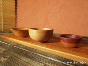 3 petits bols en poirier