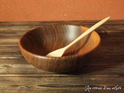 Assiette creuse en noyer