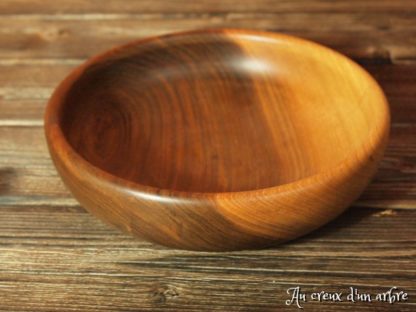 Assiette creuse en noyer