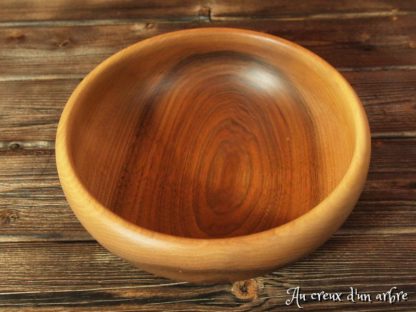 Assiette creuse en noyer