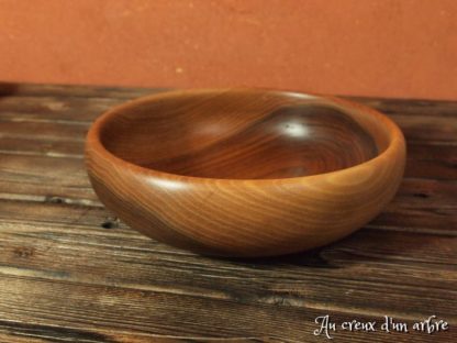 Assiette creuse en noyer