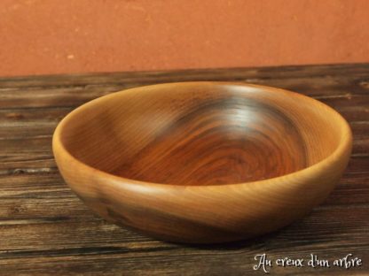 Assiette creuse en noyer