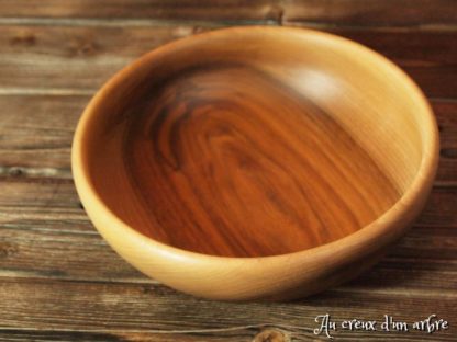 Assiette creuse en noyer