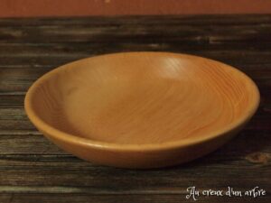 Assiette mi-creuse en frêne 659