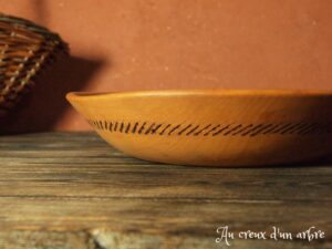 Plat ou coupe à fruits en poirier