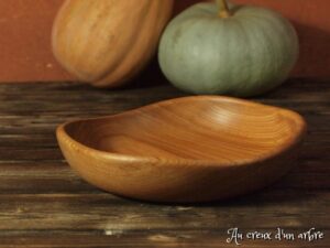 Assiette creuse en orme 643