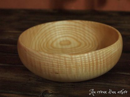 Assiette creuse en frêne ondé – Image 4