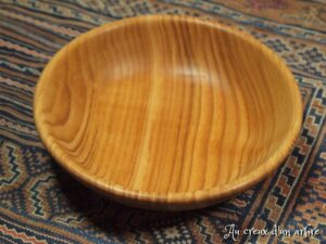 Assiette creuse en orme 597