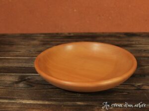 Assiette mi-creuse en poirier 590