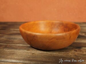 Assiette creuse en poirier 587