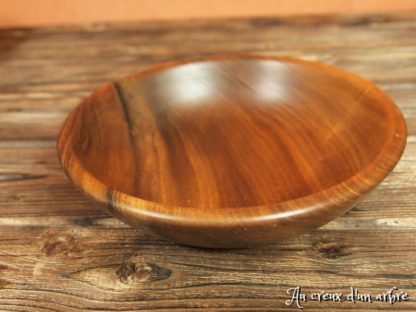 Assiette creuse en noyer