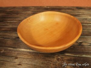 Assiette creuse en poirier 579
