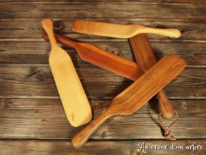Spatule à crêpe en bois
