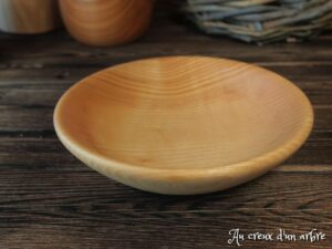 Assiette mi-creuse en frêne-olivier 570