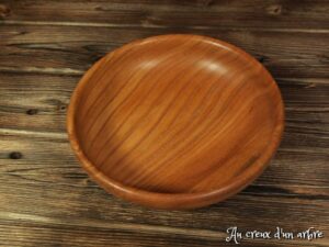 Assiette creuse en orme 567