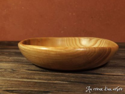 Assiette creuse en frêne-olivier