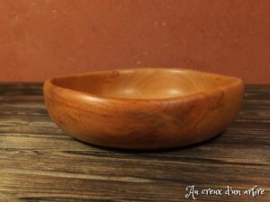 Assiette creuse en poirier 565