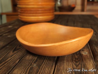 Assiette creuse en poirier