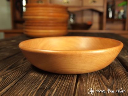 Assiette creuse en poirier