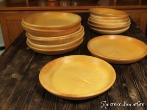 Assiettes mi-creuses en érable 71