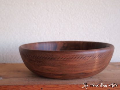 Assiette creuse en noyer