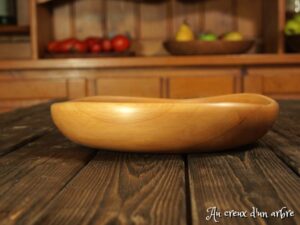 Assiette creuse en poirier 533