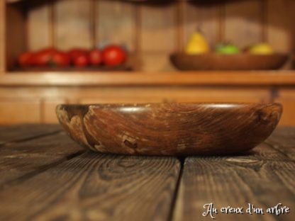 Assiette mi-creuse en noyer