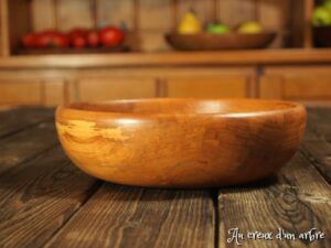 Assiette creuse en poirier 537