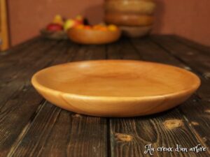 Assiette mi-creuse en poirier 516