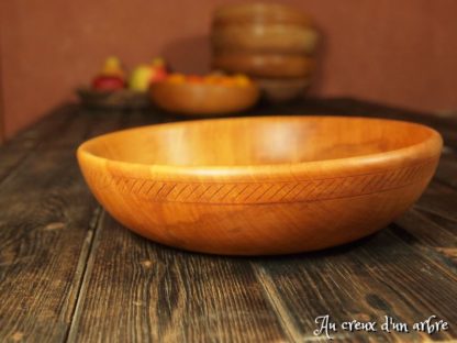 Assiette creuse en poirier