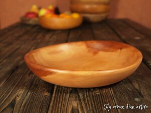 Assiette mi-creuse en pommier 459