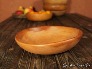 Assiette creuse en pommier
