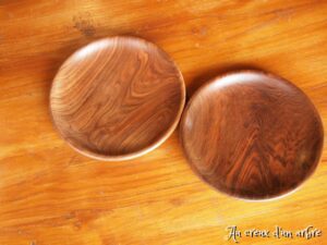 Lot de 2 assiettes plates en noyer pour Anne-Marie 15