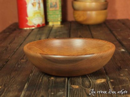 Assiette creuse en noyer