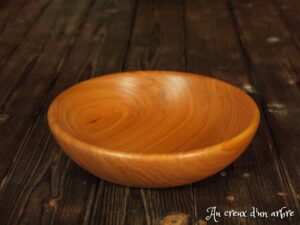 Assiette creuse en merisier 442