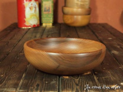 Assiette creuse en noyer