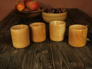 Verre en bois de frêne – Taille bébé