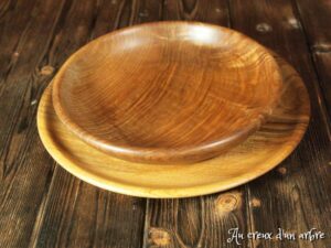 2 assiettes en noyer 12